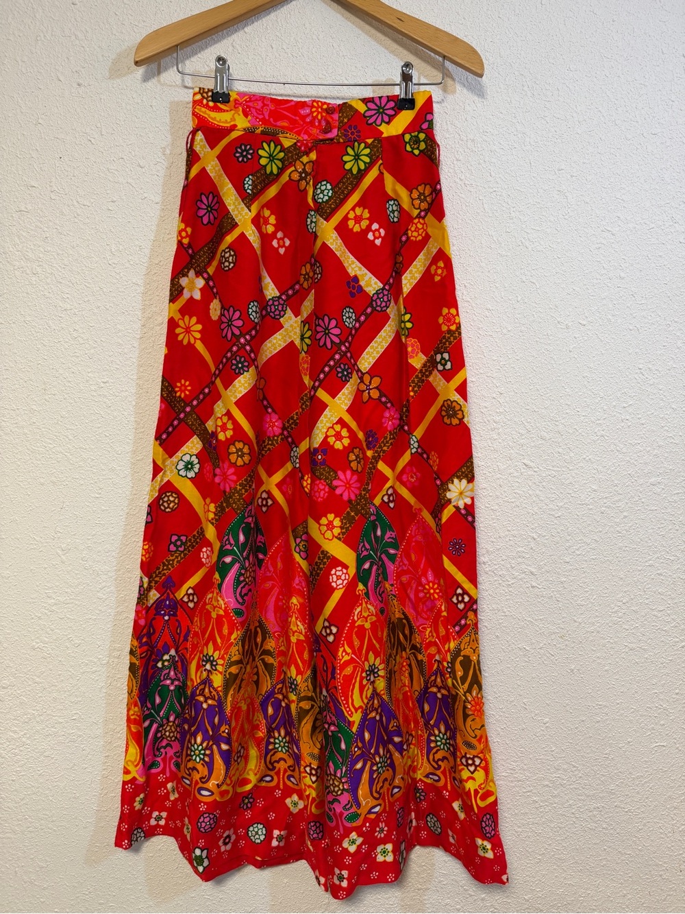 Alex Colman Palazzo Pant Red Vibrant Patterned 1970’s size 25 waist